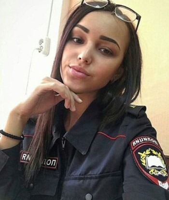 Картинки девушек в форме полиции (32 фото)