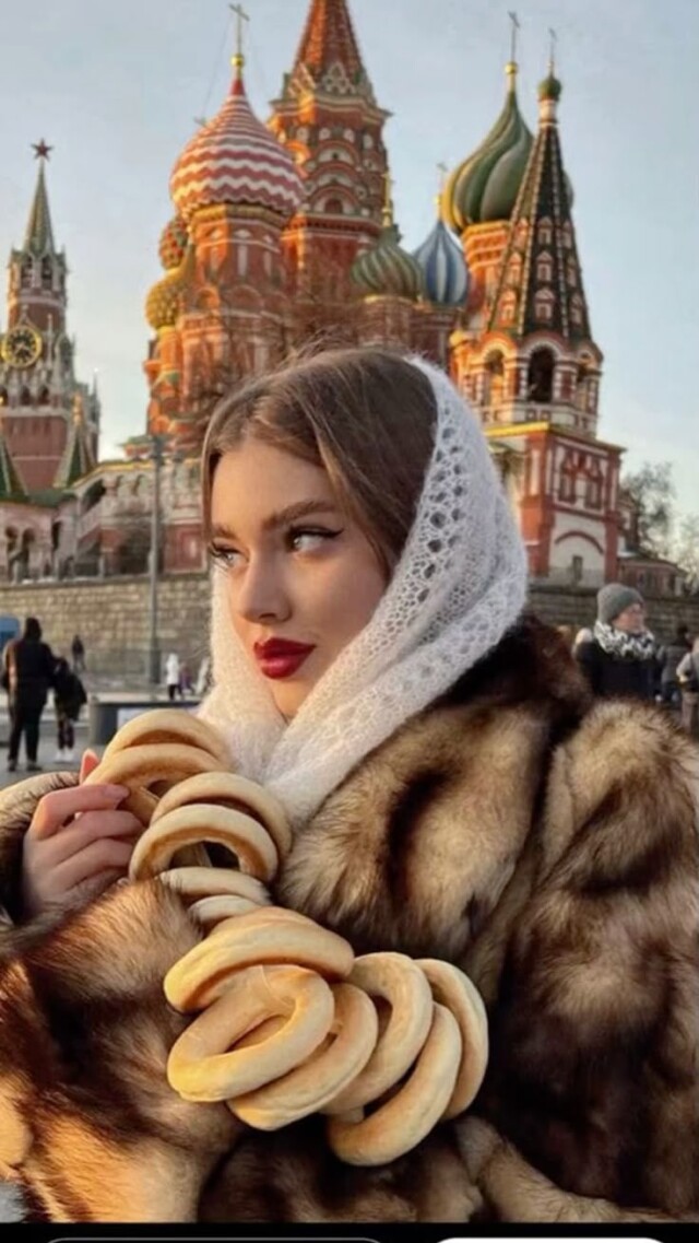 красивая славянская девушка