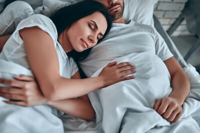 Почему после секса хочется спать — это нормально?