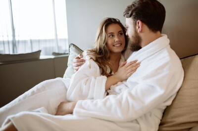 Секс и маскировка запахов дома: безопаснее свечей и спреев