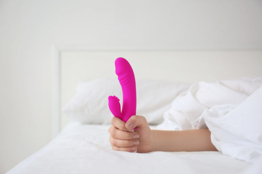 Как девушке испытать оргазм