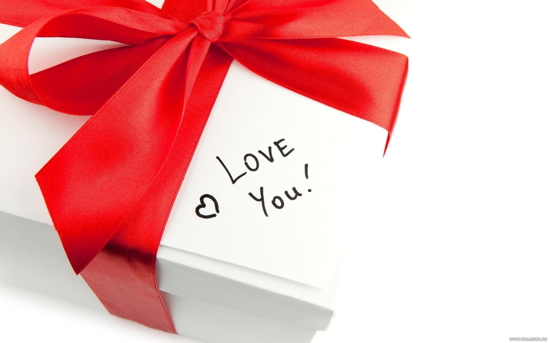 Что подарить лучшей подруге на День святого Валентина: ТОП-14 сердечных идей