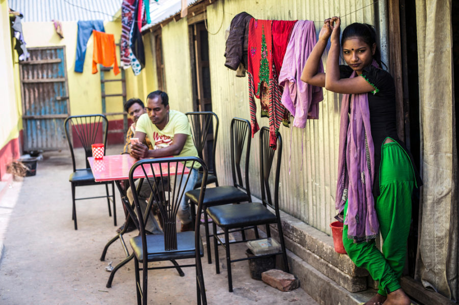 Девушки в публичном доме в Кандапаре
