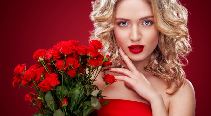 Как женщины флиртуют