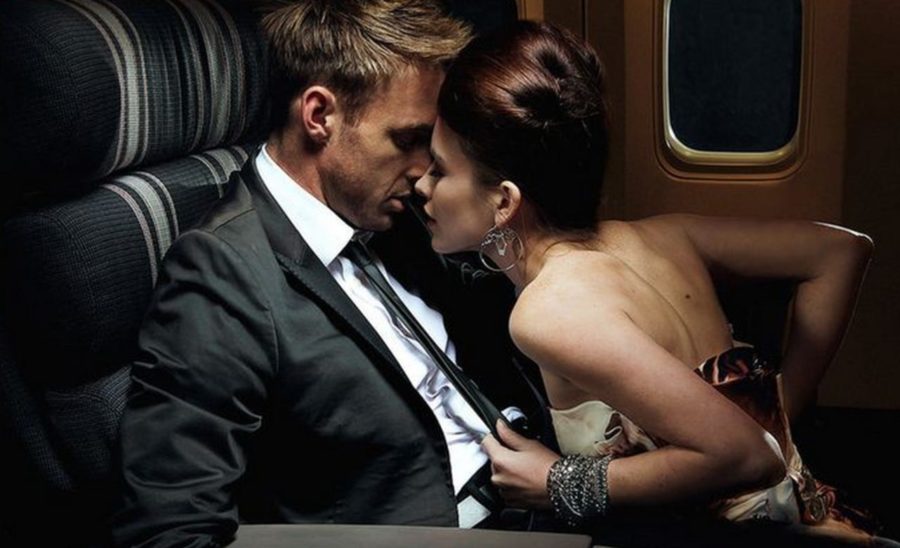 Как заняться сексом в самолете