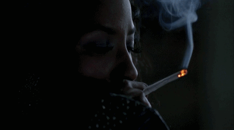 Если девушка курит