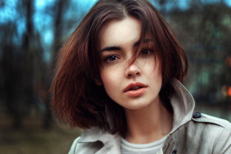 Девушка с каре