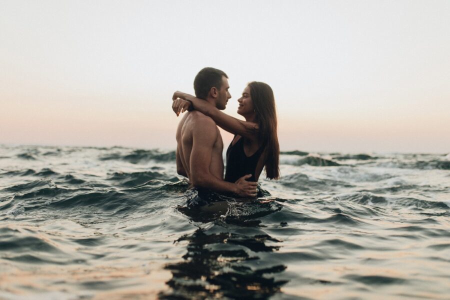 пара в воде