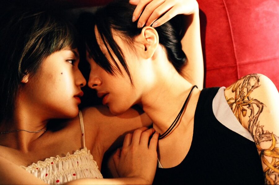 кадр из фильма «Паучьи лилии» (2007)