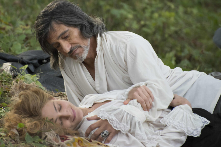 кадр из «Анжелика, маркиза ангелов» (2013)