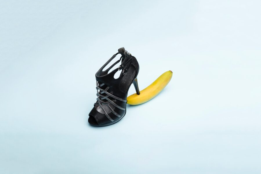 каблук на банане