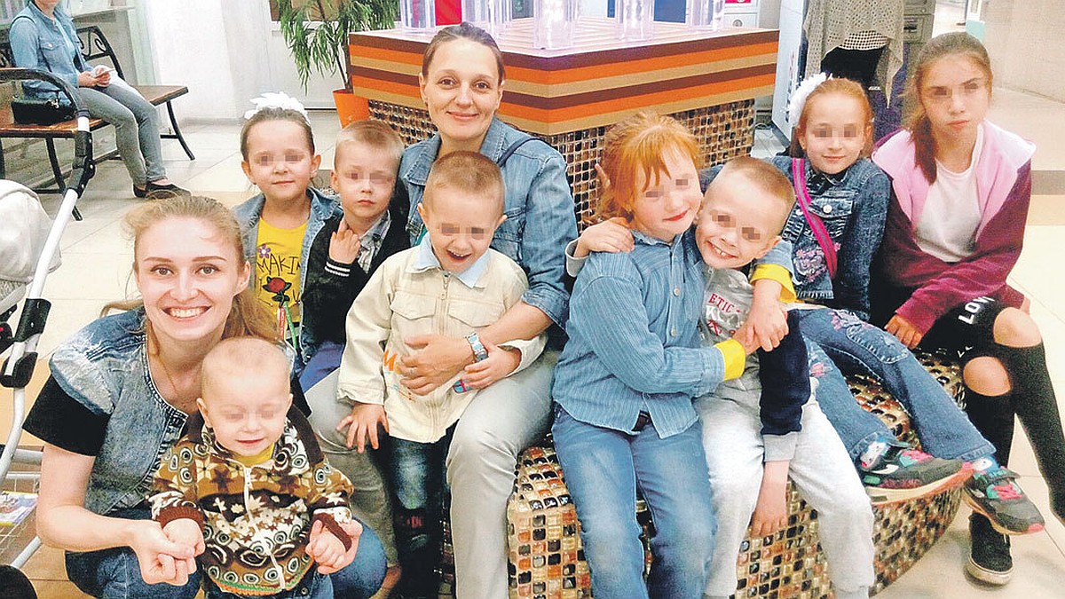 жены Ивана Сухов с детьми