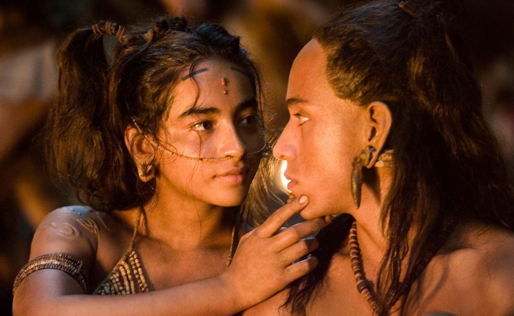 Индейская женщина наслаждается тугой пиздой своего мужа.